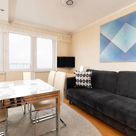 Comfortable 3City Apartment With Balcony By Noclegi Renters-2